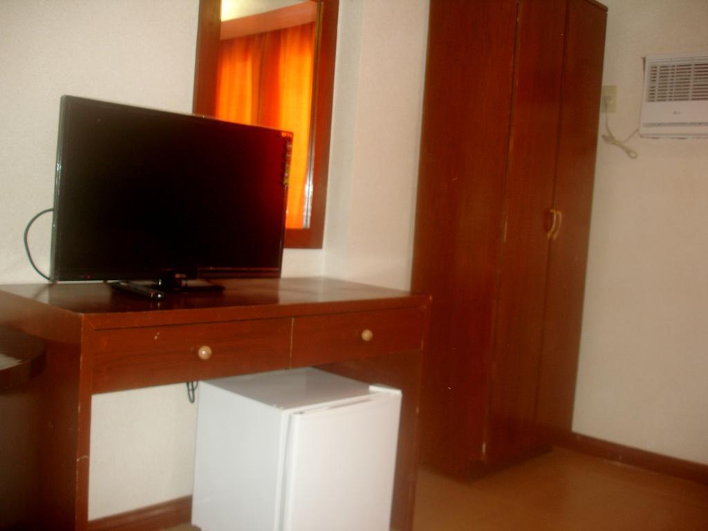 Roxas Midtown Hotel Værelse billede