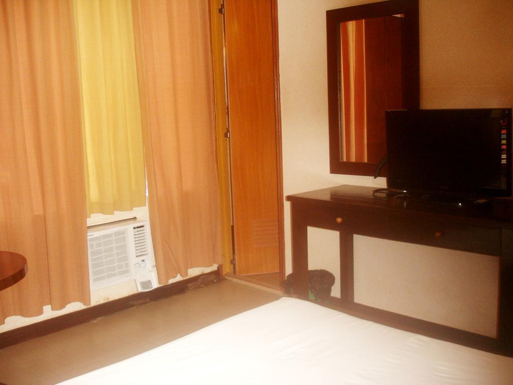 Roxas Midtown Hotel Eksteriør billede